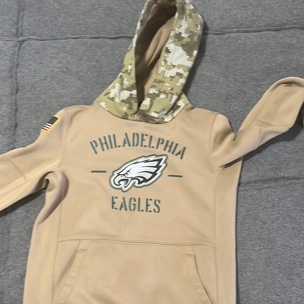 Boys size medium Nike salute to service Philadelphia Eagles sweatshirt